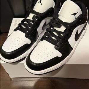 Air Jordan 1 low panda 🐼 dunks